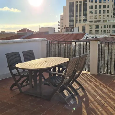 Town Centre Flat With Roof Terrace * Gibraltar